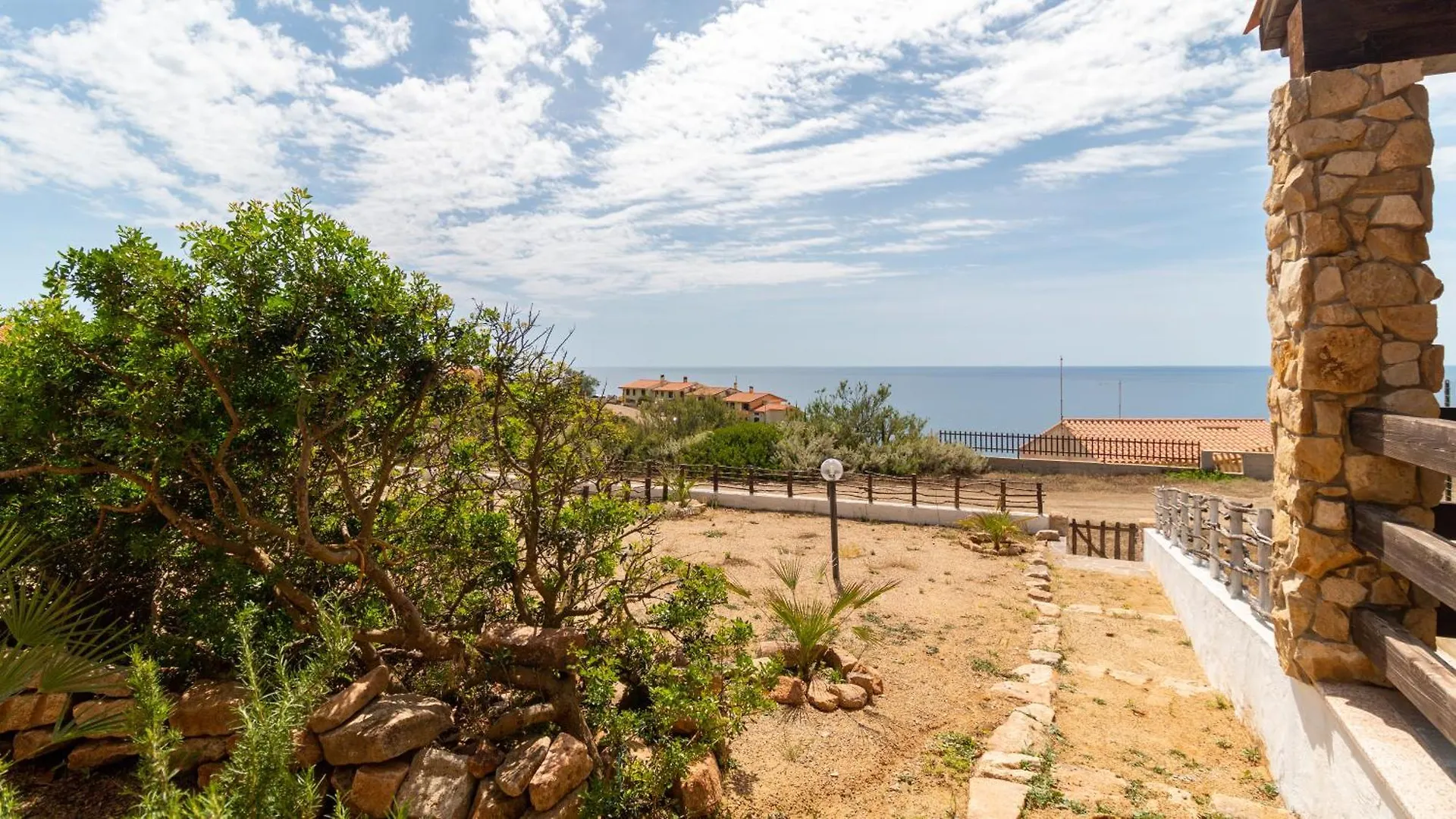 Sardinianworld - Stella Del Nord - Pistis Villa Sant' Antonio di Santadi